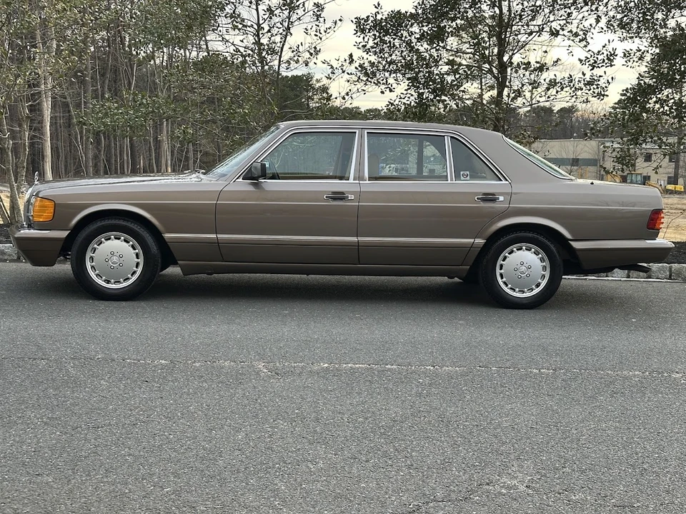 1987 Mercedes-Benz W126 S-Class Sedan - Image 17 of 31