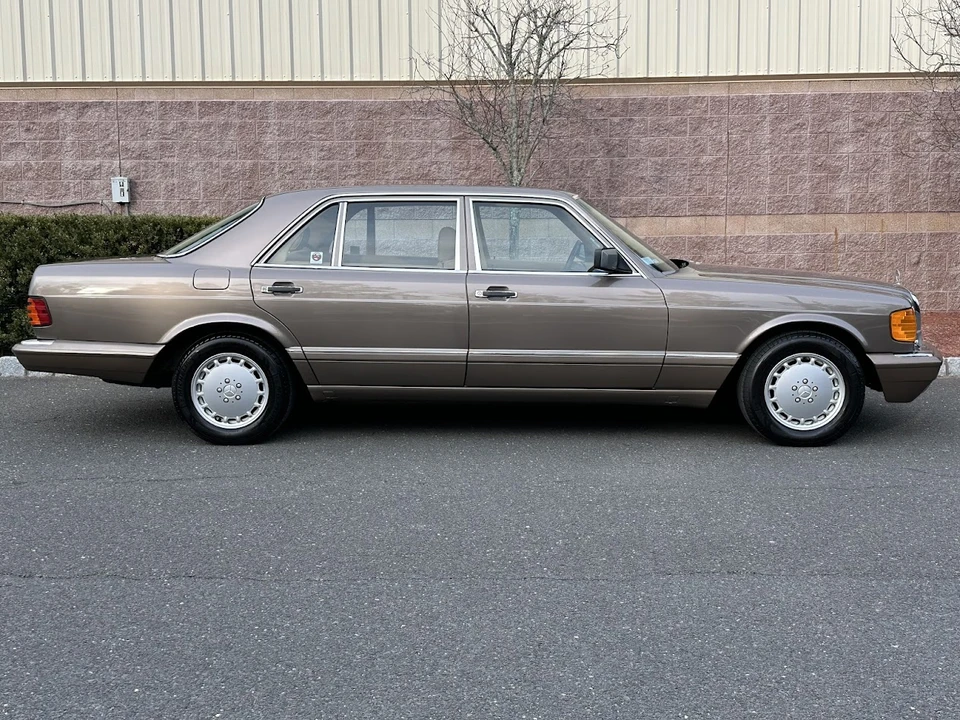 1987 Mercedes-Benz W126 S-Class Sedan - Image 10 of 31