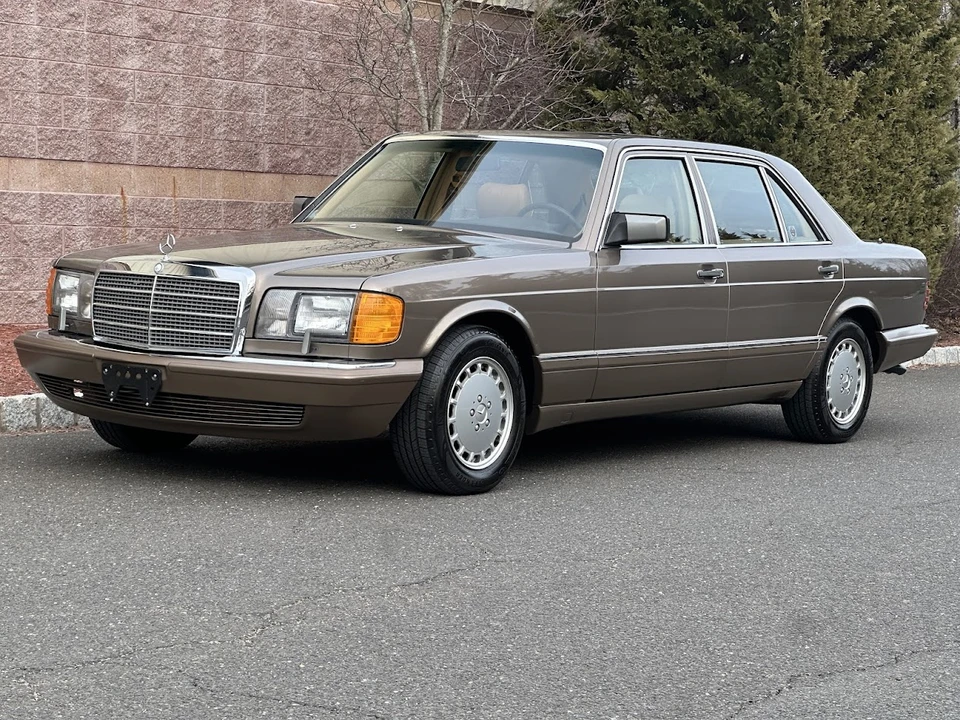 1987 Mercedes-Benz W126 S-Class Sedan - Image 3 of 31
