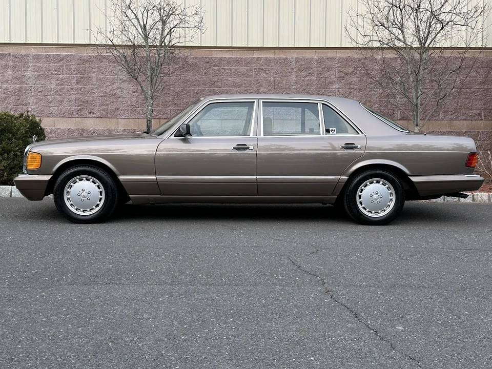 1987 Mercedes-Benz W126 S-Class Sedan - Image 16 of 31