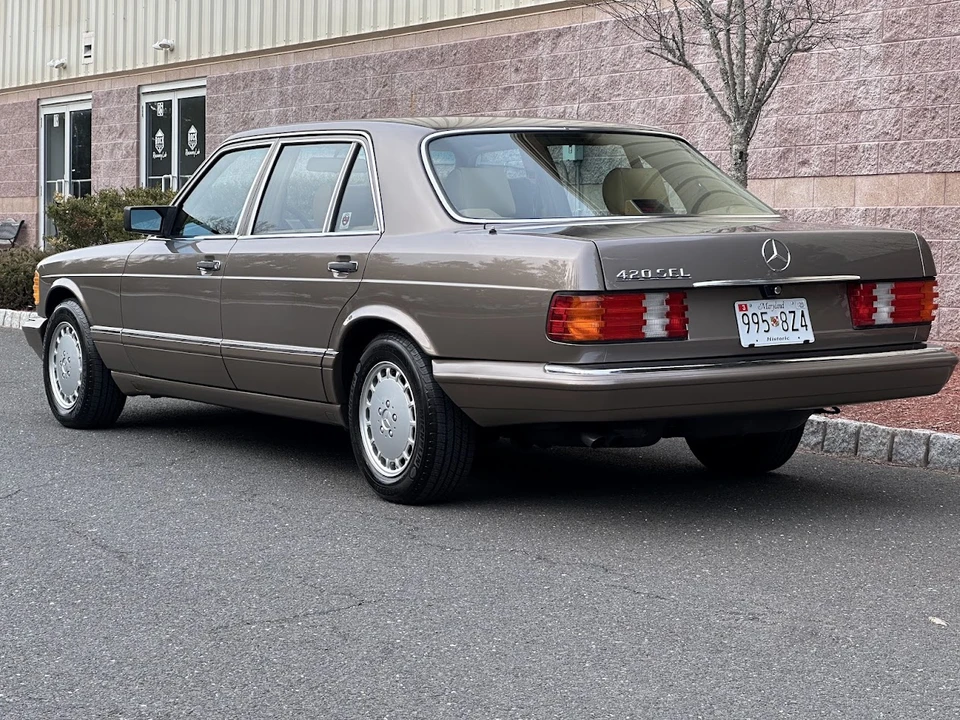 1987 Mercedes-Benz W126 S-Class Sedan - Image 14 of 31