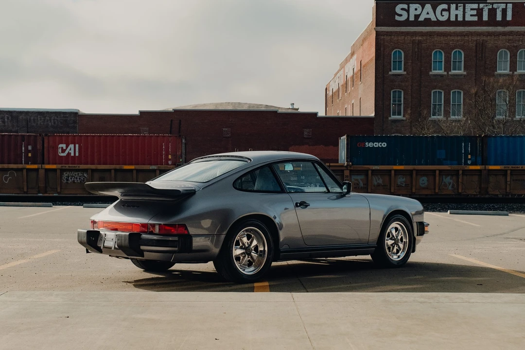 1987 Porsche 911 Carrera 3.2 - Image 10 of 31