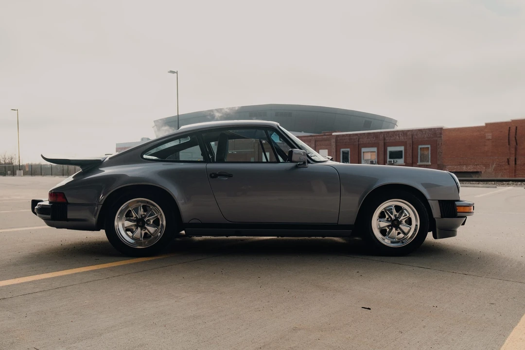 1987 Porsche 911 Carrera 3.2 - Image 11 of 31