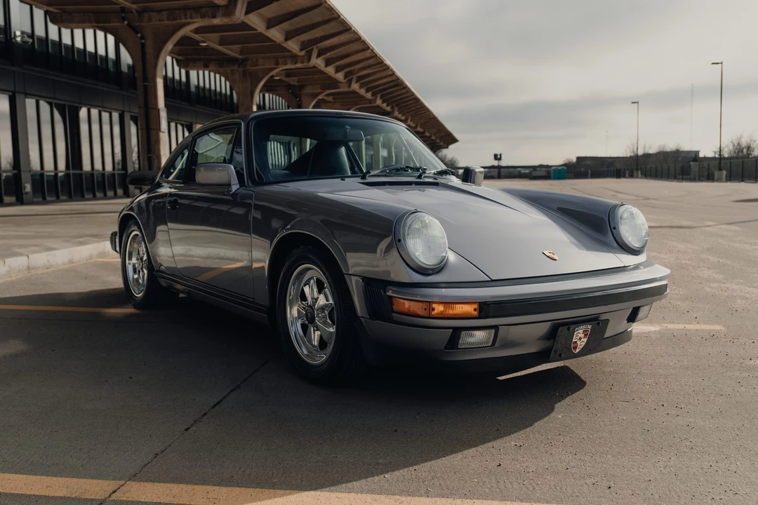 1987 Porsche 911 Carrera 3.2 - Image 12 of 31