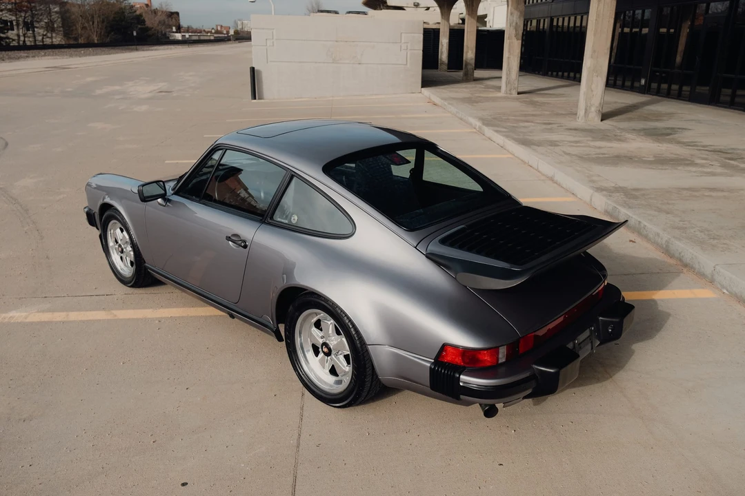 1987 Porsche 911 Carrera 3.2 - Image 17 of 31