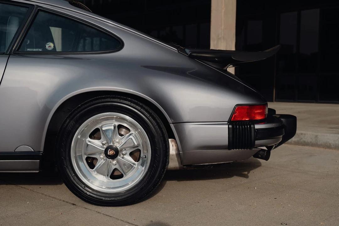 1987 Porsche 911 Carrera 3.2 - Image 24 of 31