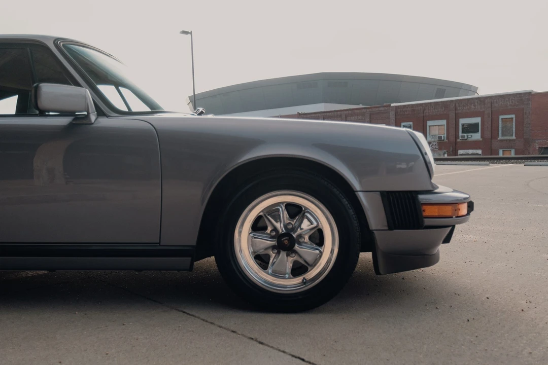 1987 Porsche 911 Carrera 3.2 - Image 26 of 31