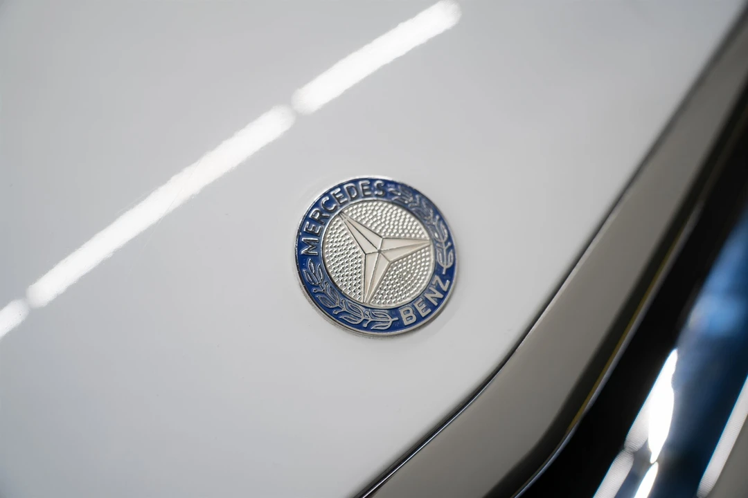1988 Mercedes-Benz R107 SL-Class - Image 25 of 31