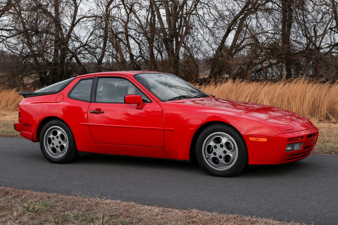 1988 Porsche 944 Turbo - Image 14 of 31