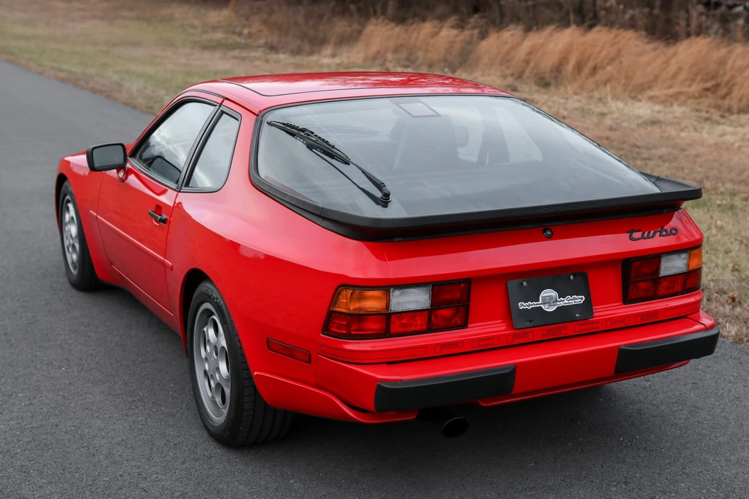 1988 Porsche 944 Turbo - Image 9 of 31