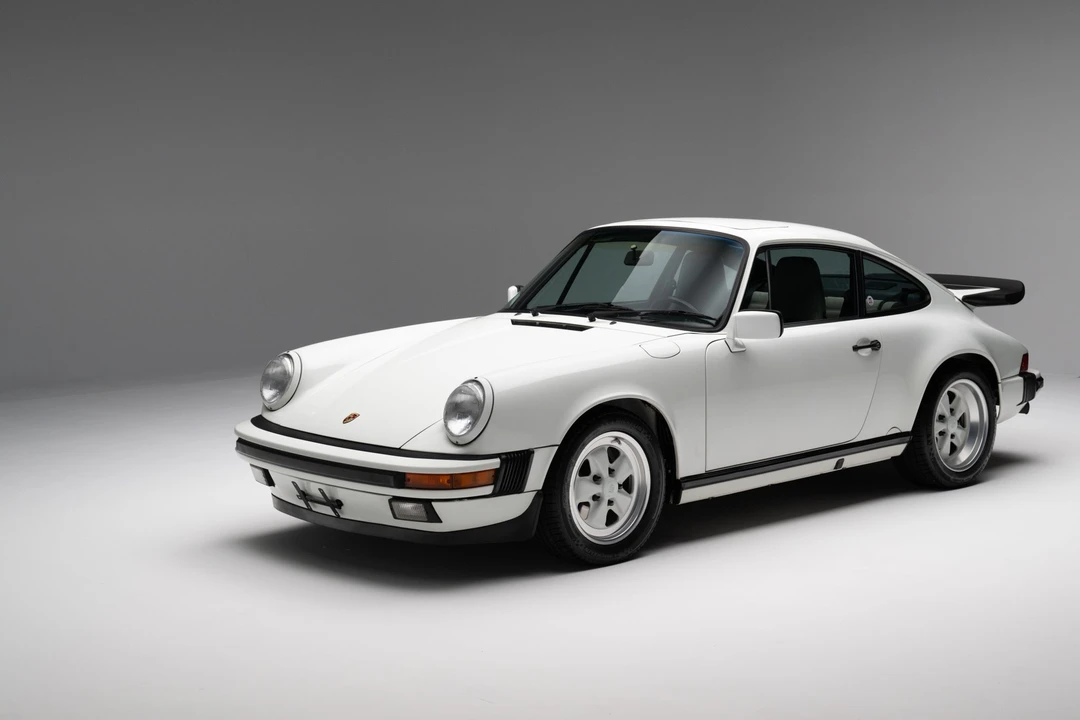 1989 Porsche 911 Carrera 3.2 - Image 9 of 31
