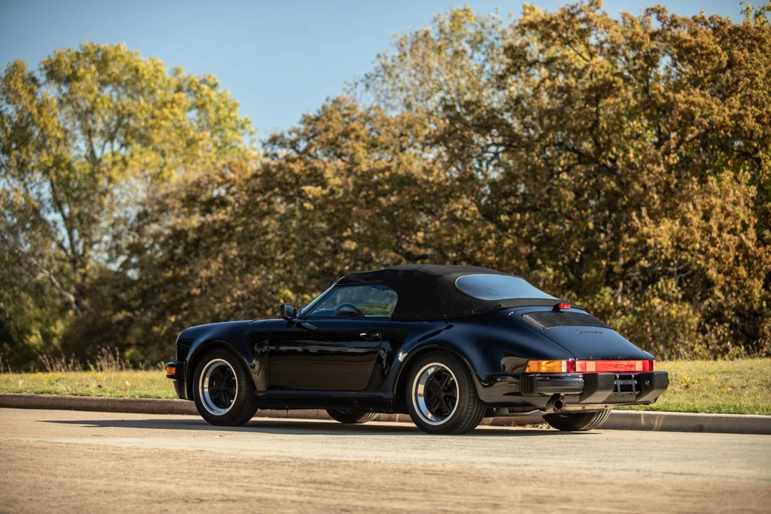 1989 Porsche 911 Carrera 3.2 - Image 8 of 31