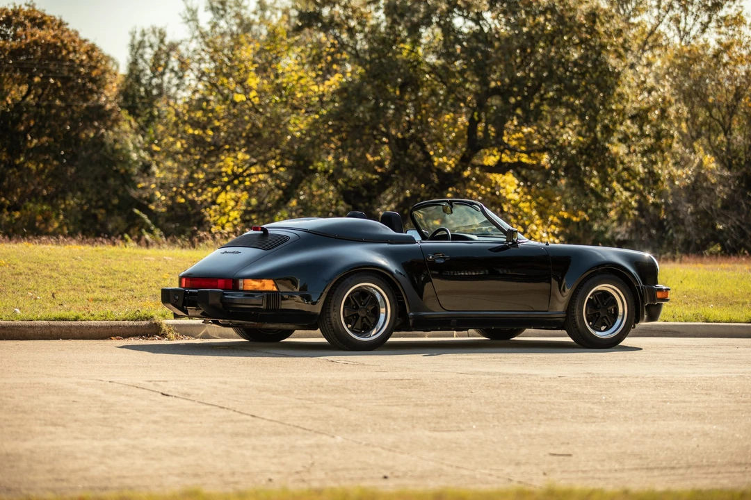 1989 Porsche 911 Carrera 3.2 - Image 13 of 31