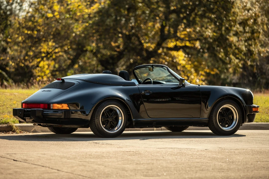 1989 Porsche 911 Carrera 3.2 - Image 14 of 31