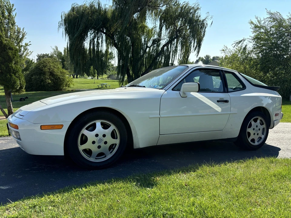 1989 Porsche 944 Turbo - Image 7 of 31