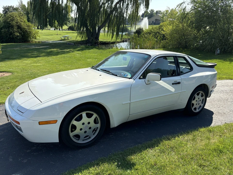 1989 Porsche 944 Turbo - Image 10 of 31
