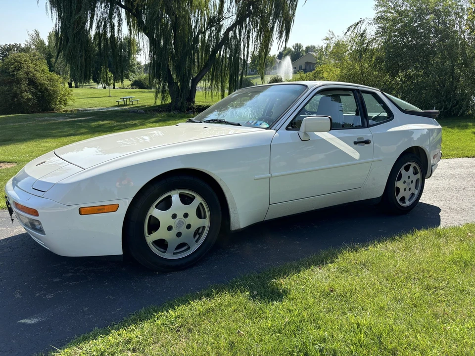 1989 Porsche 944 Turbo - Image 9 of 31