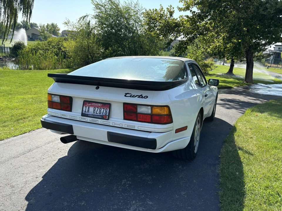 1989 Porsche 944 Turbo - Image 15 of 31