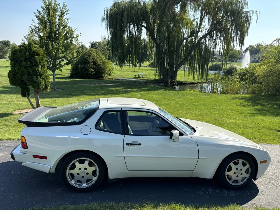 1989 Porsche 944 Turbo - Image 21 of 31