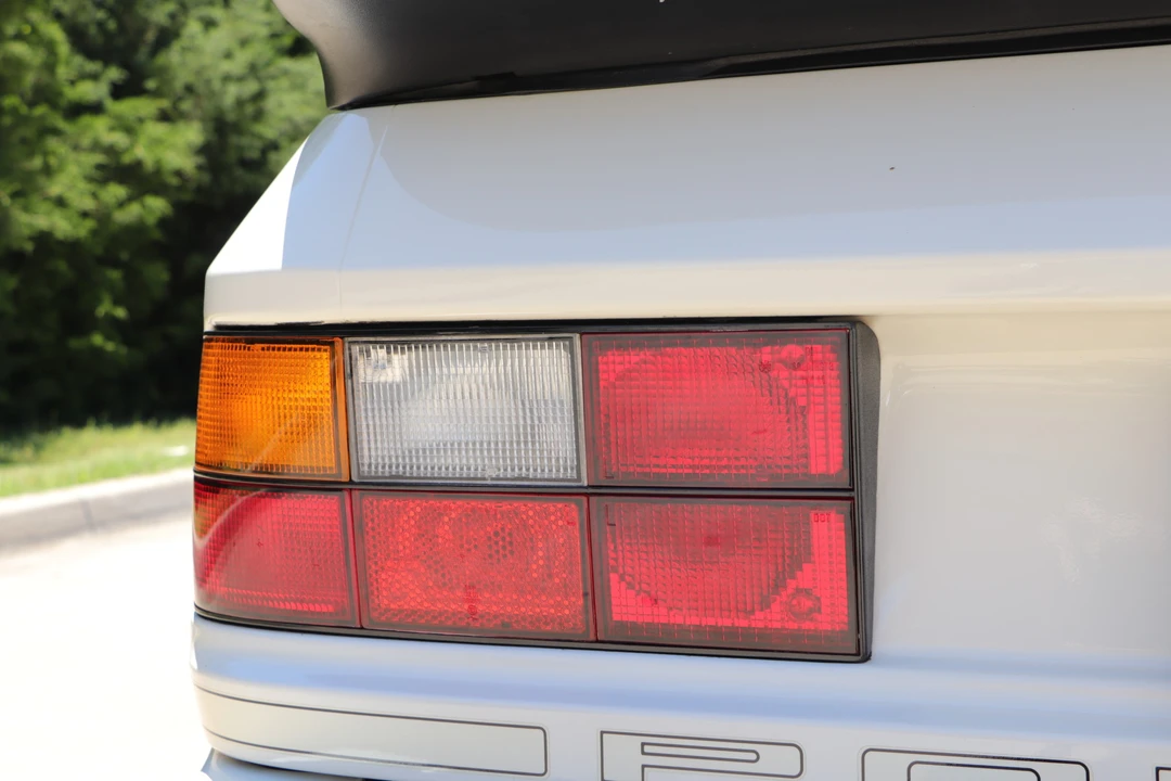 1989 Porsche 944 Turbo - Image 13 of 31