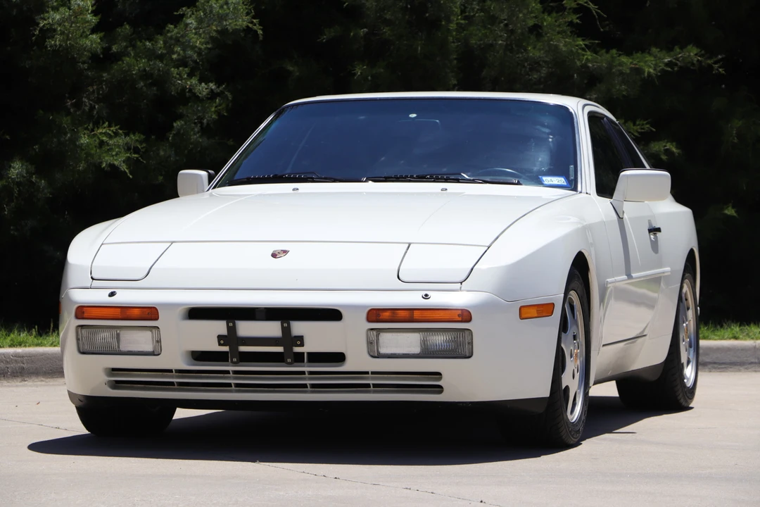 1989 Porsche 944 Turbo - Image 2 of 31