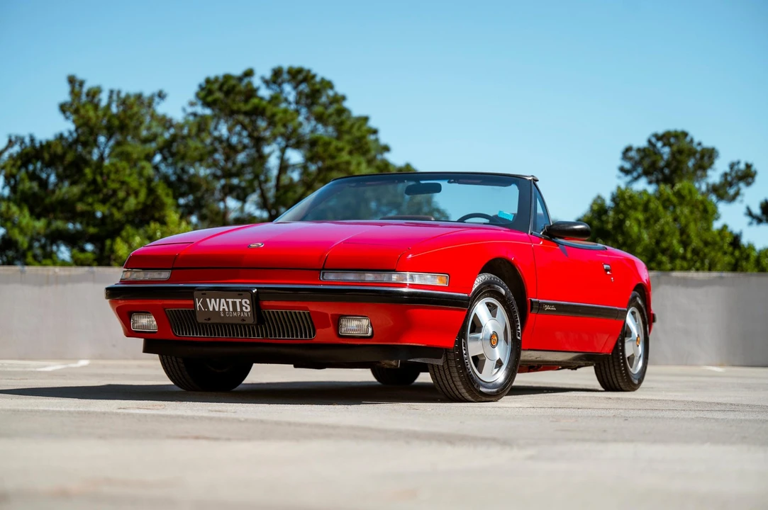 1990 Buick Reatta - Image 5 of 31