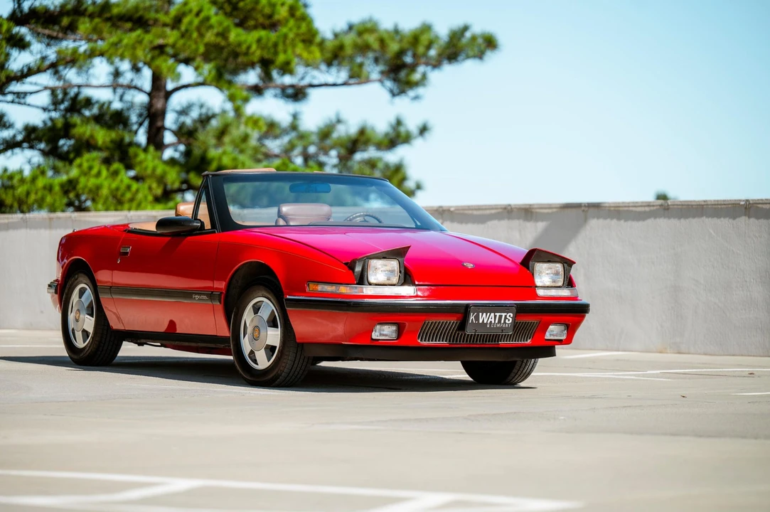 1990 Buick Reatta - Image 15 of 31