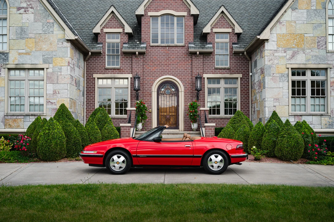 1990 Buick Reatta - Image 7 of 31