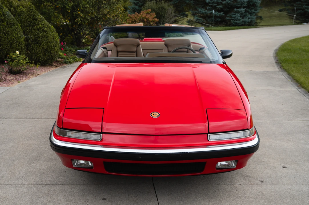 1990 Buick Reatta - Image 24 of 31