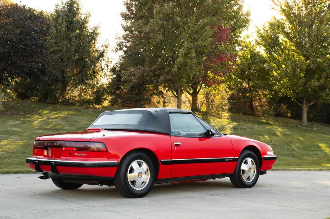 1990 Buick Reatta - Image 20 of 31