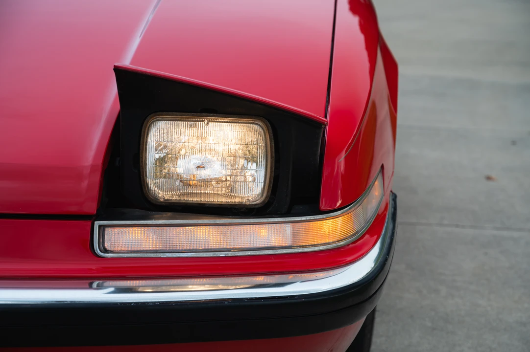1990 Buick Reatta - Image 28 of 31