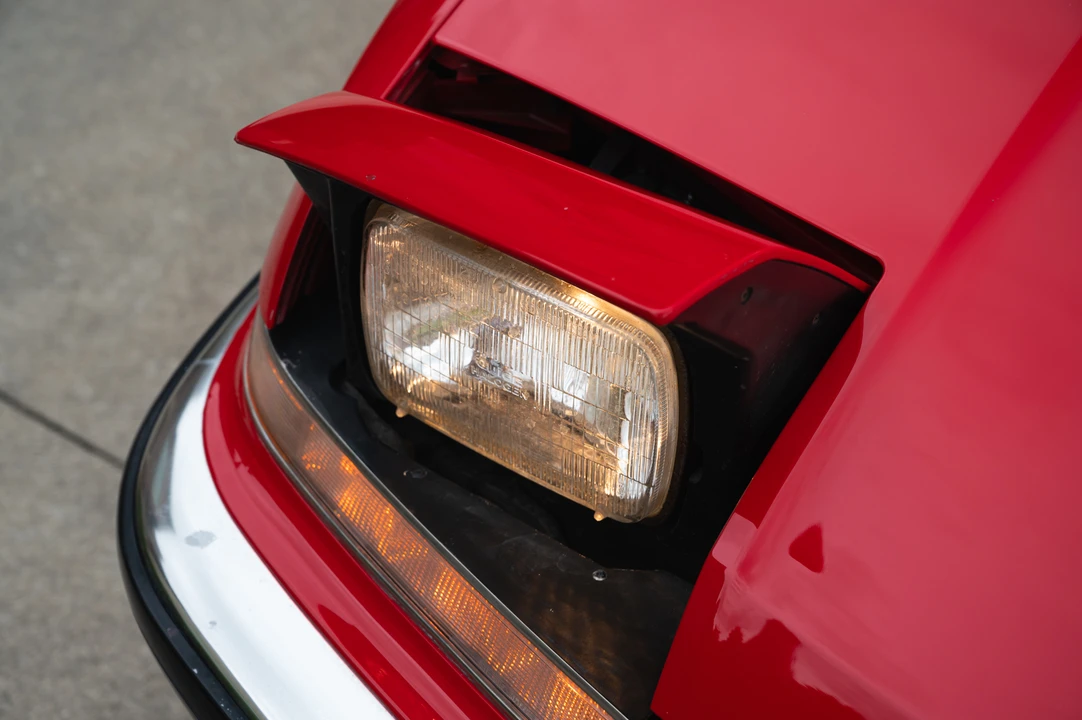 1990 Buick Reatta - Image 25 of 31