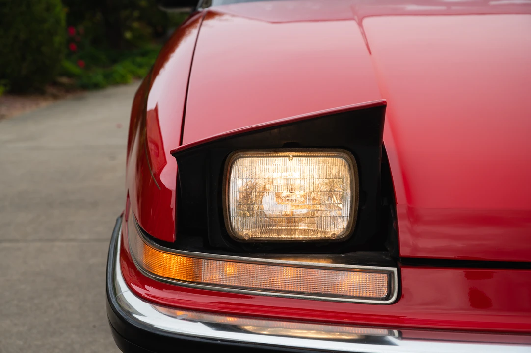1990 Buick Reatta - Image 27 of 31