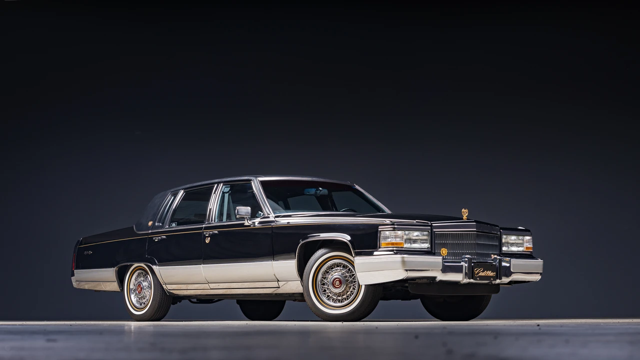 1990 Cadillac Brougham - Image 5 of 31