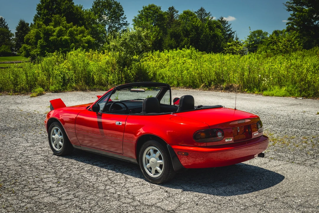 1990 Mazda NA MX-5 Miata - Image 28 of 31