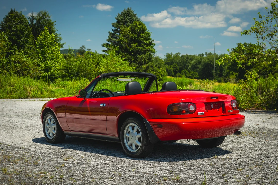 1990 Mazda NA MX-5 Miata - Image 29 of 31