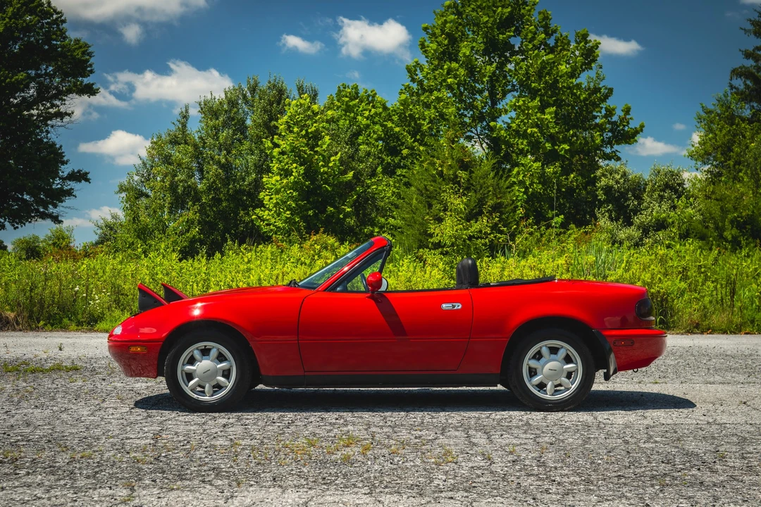 1990 Mazda NA MX-5 Miata - Image 25 of 31
