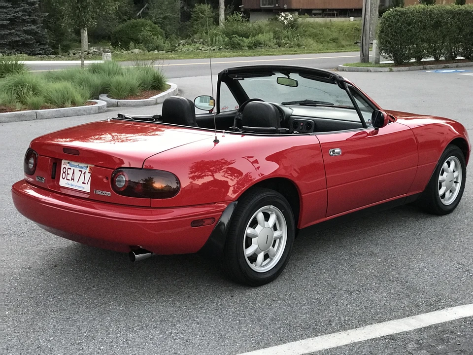 1990 Mazda NA MX-5 Miata - Image 8 of 31