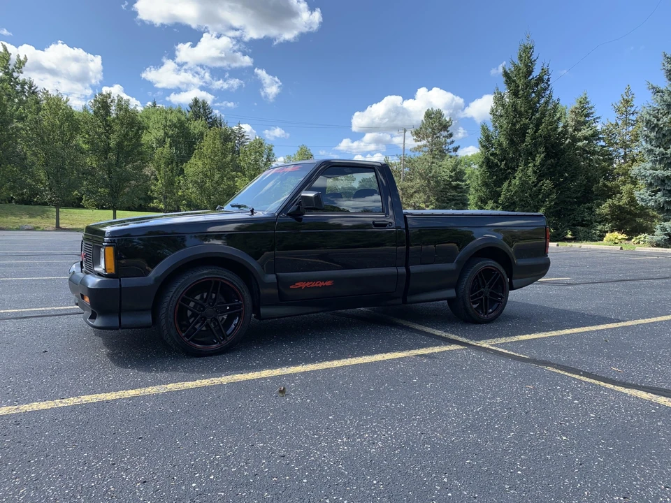1991 GMC Syclone - Image 10 of 31