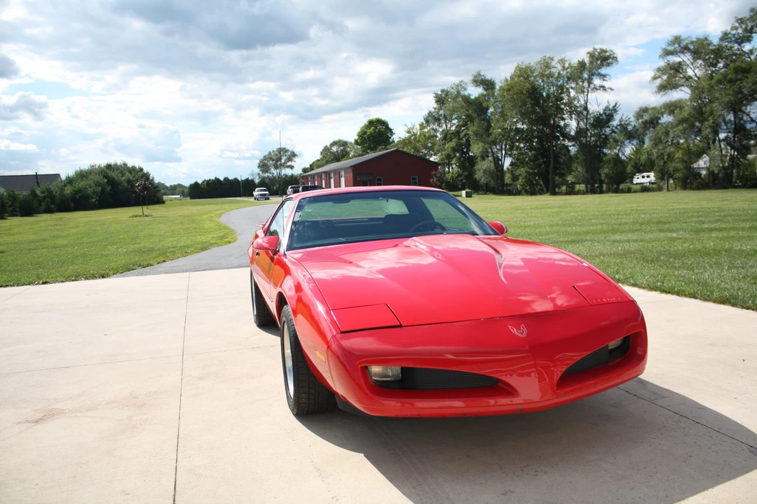 1991 Pontiac Firebird 3rd Gen - Image 7 of 31