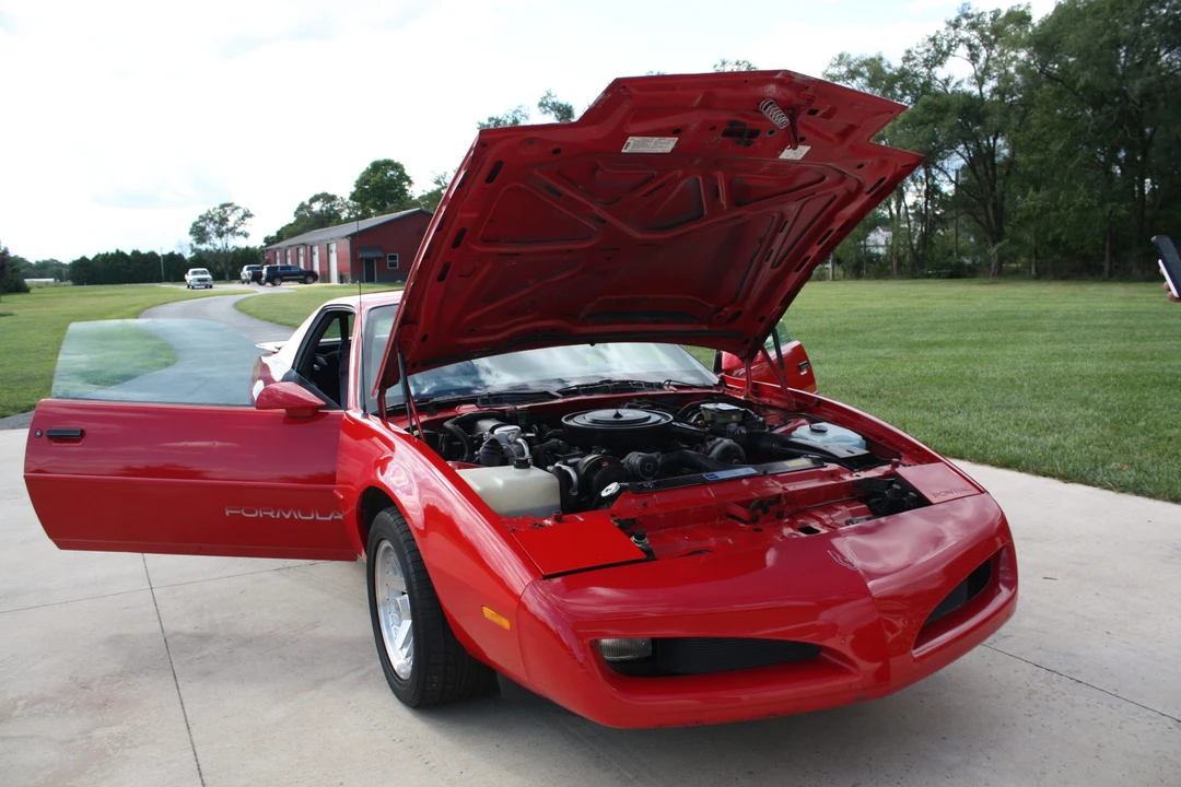 1991 Pontiac Firebird 3rd Gen - Image 18 of 31