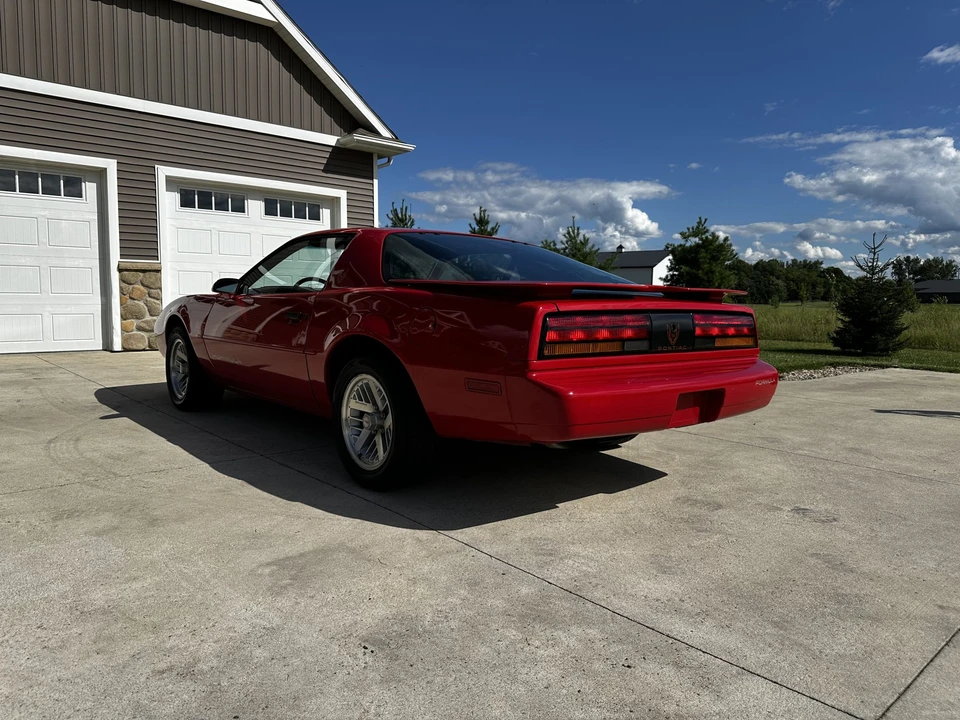 1991 Pontiac Firebird 3rd Gen - Image 15 of 31