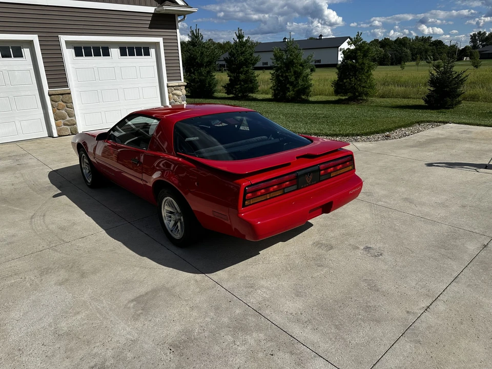 1991 Pontiac Firebird 3rd Gen - Image 14 of 31