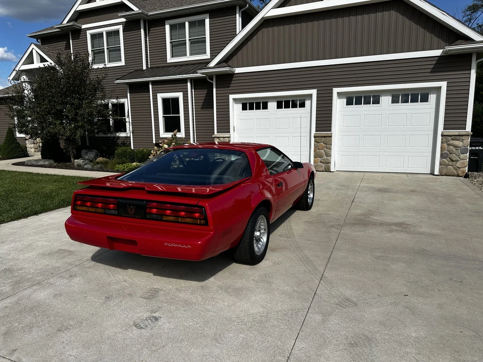 1991 Pontiac Firebird 3rd Gen - Image 11 of 31