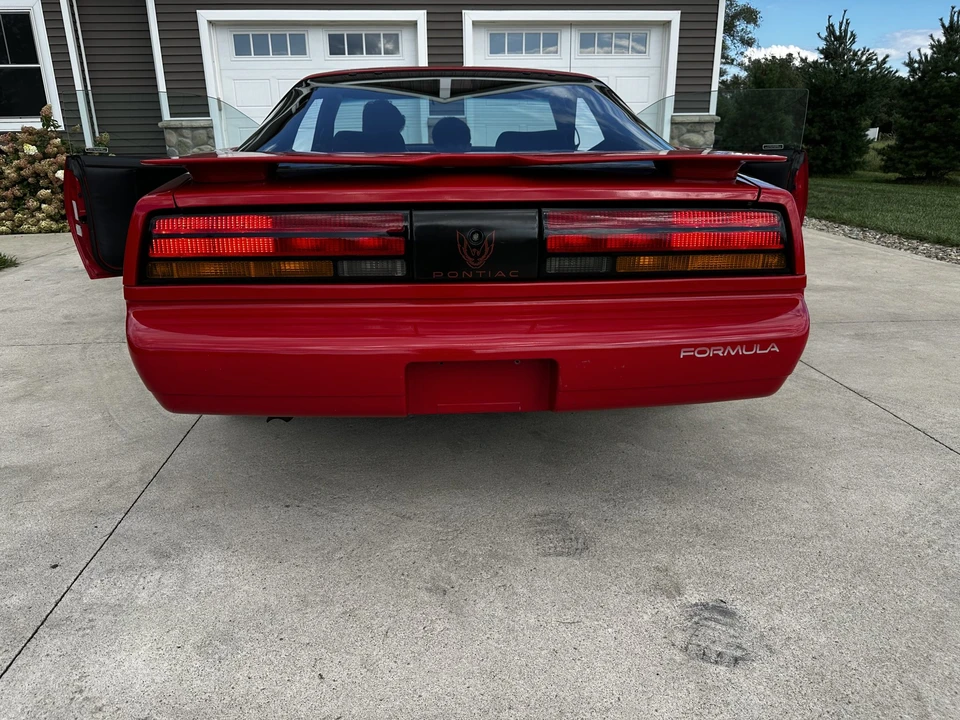 1991 Pontiac Firebird 3rd Gen - Image 20 of 31