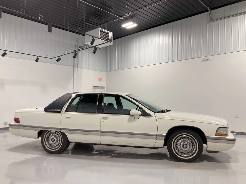1992 Buick Roadmaster - Image 11 of 31