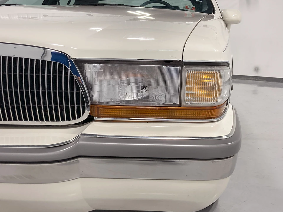 1992 Buick Roadmaster - Image 27 of 31