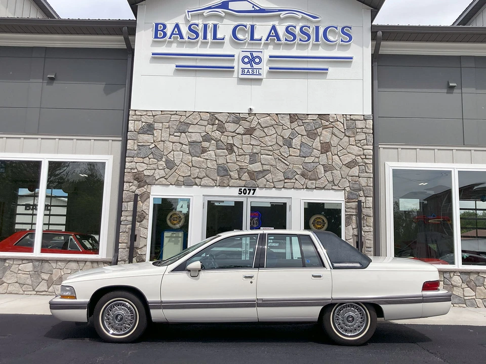 1992 Buick Roadmaster - Image 2 of 31