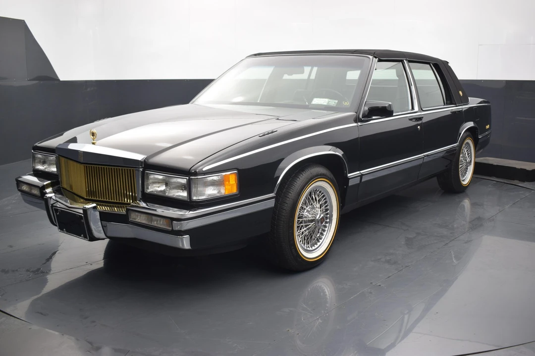 1992 Cadillac DeVille 7th Gen - Image 6 of 31