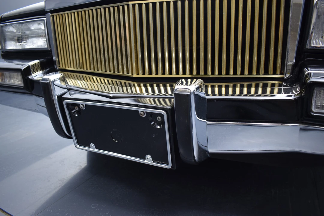 1992 Cadillac DeVille 7th Gen - Image 29 of 31